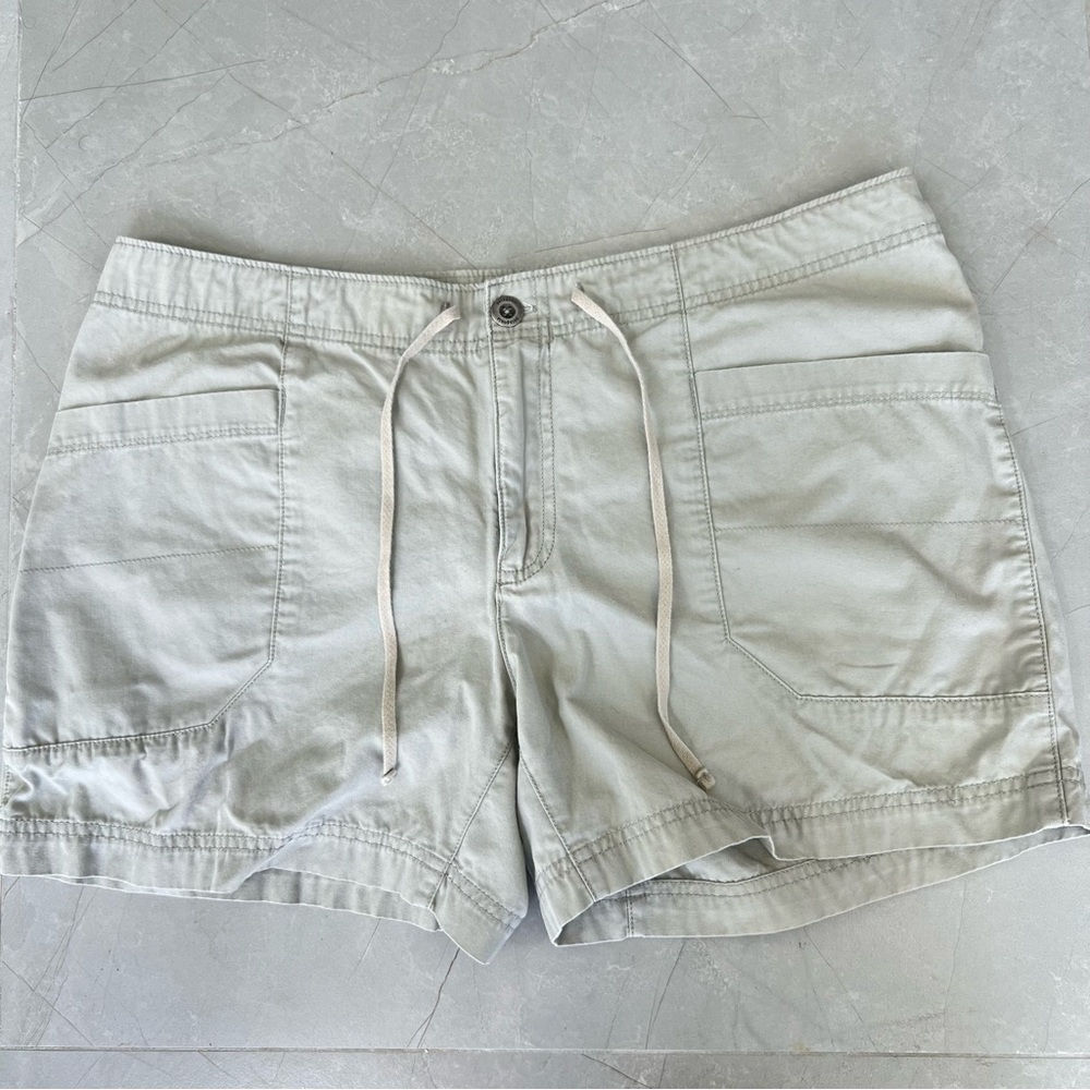 ♦️SOLD♦️PATAGONIA Gray 100% Organic Cotton Flat Front Drawstring Casual Shorts - Picture 7 of 13